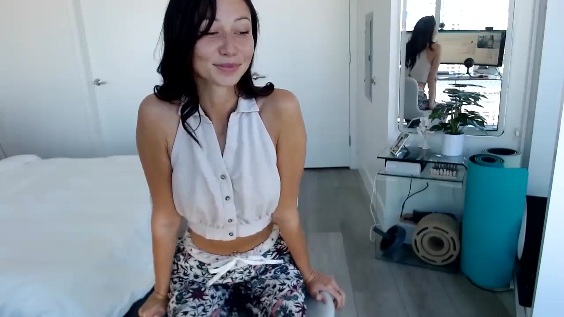 Gallery image thumbnail from BDay_Minnie's myfreecams stream on, 09/06/2023, 18:08 image 12 of 20