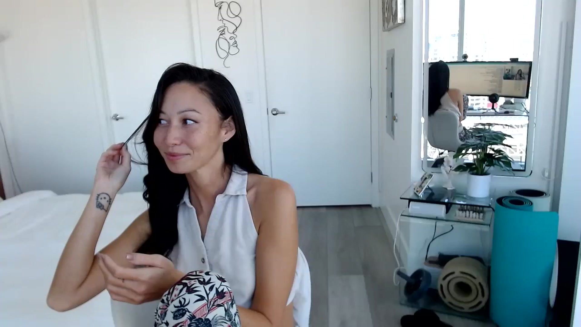 Gallery image thumbnail from BDay_Minnie's myfreecams stream on, 09/06/2023, 19:46 image 3 of 20