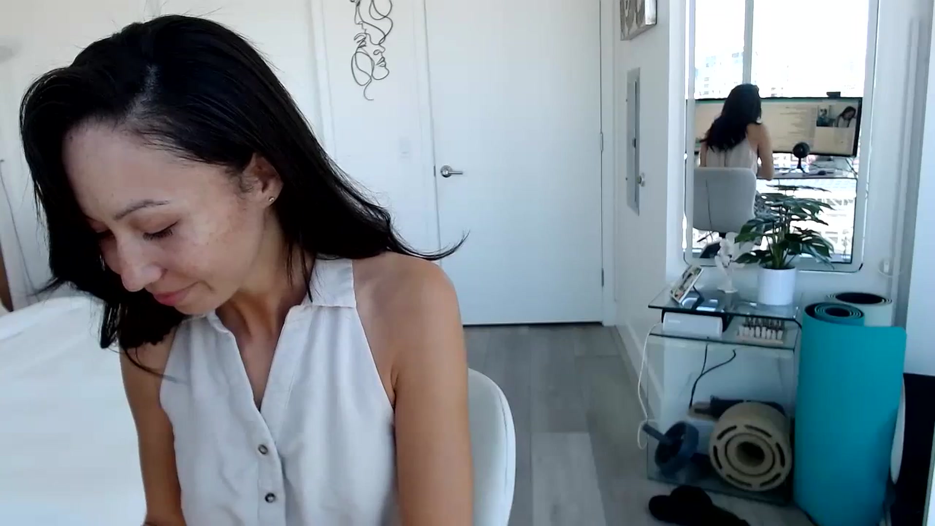 Gallery image thumbnail from BDay_Minnie's myfreecams stream on, 09/06/2023, 19:46 image 9 of 20