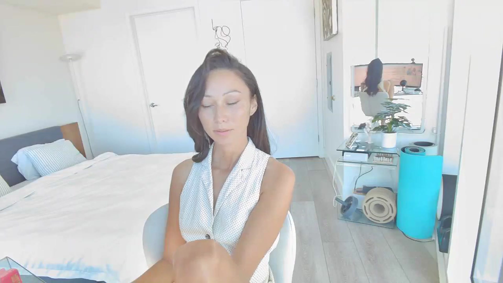 Gallery image thumbnail from BDay_Minnie's myfreecams stream on, 09/07/2023, 17:56 image 17 of 20