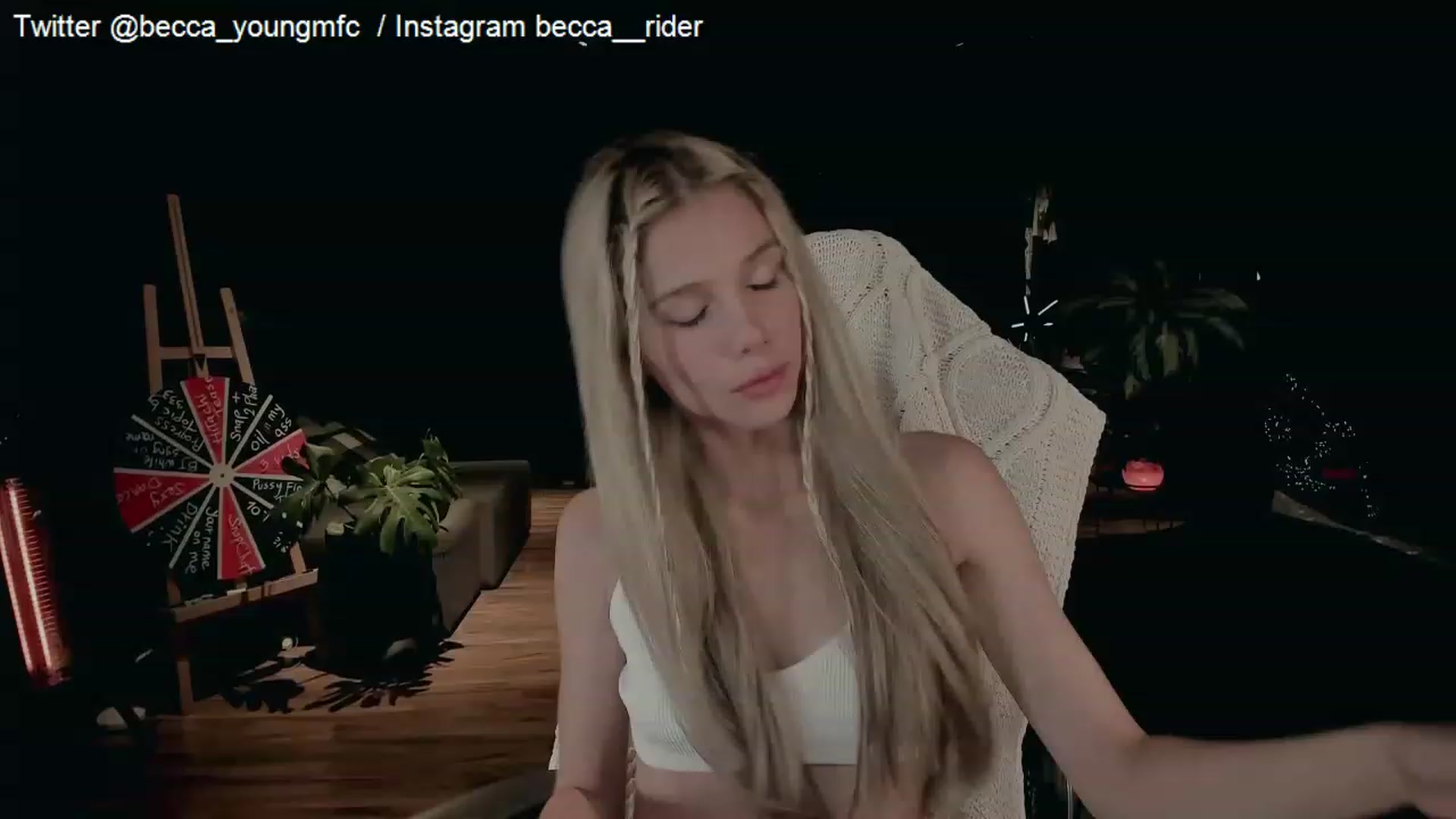 Gallery image thumbnail from BECCA_RIDER's myfreecams stream on, 12/16/2022, 02:29 image 3 of 20