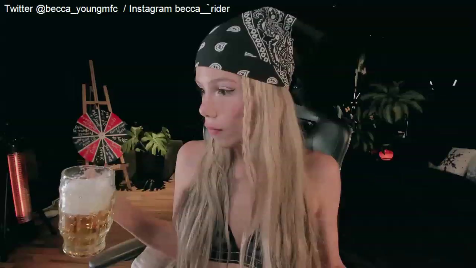 Gallery image thumbnail from BECCA_RIDER's myfreecams stream on, 12/17/2022, 01:40 image 4 of 20