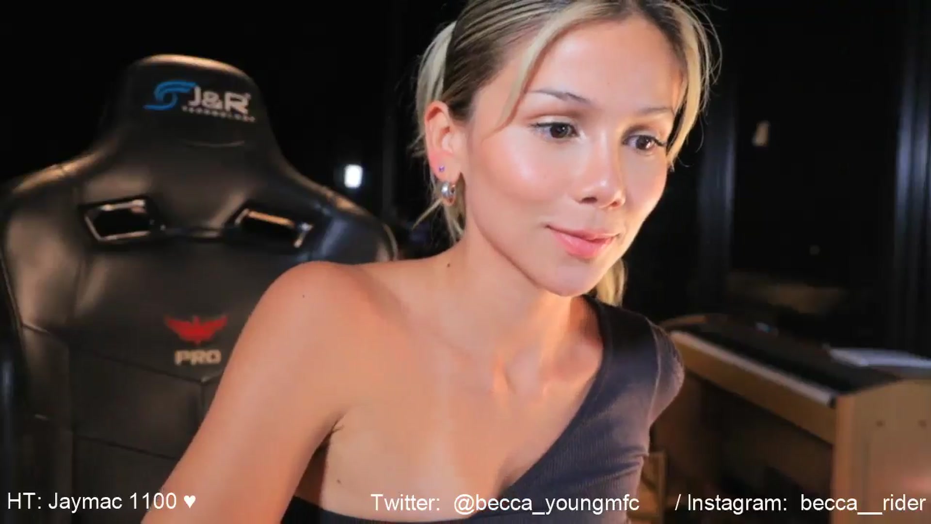 Gallery image thumbnail from BECCA_RIDER's myfreecams stream on, 11/19/2025, 02:49 image 15 of 20