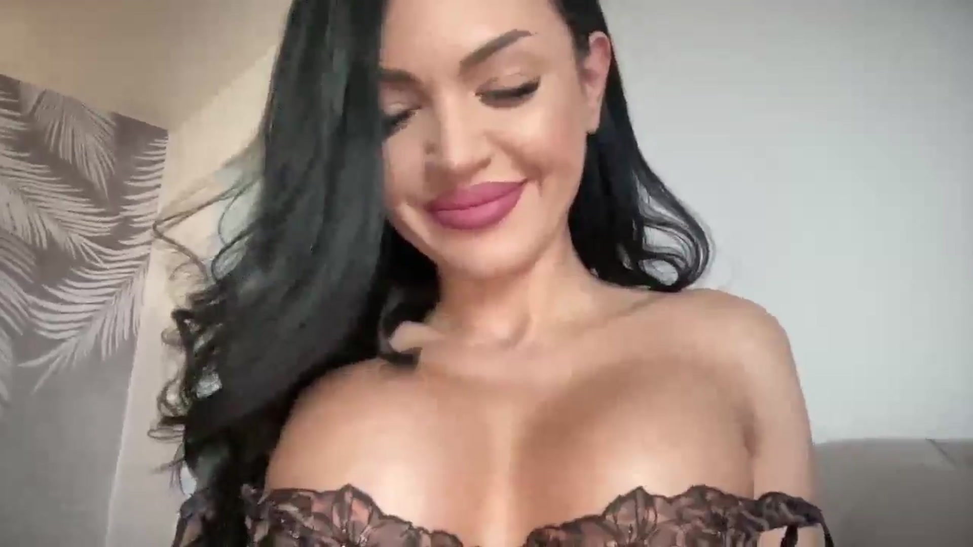 Gallery image thumbnail from BELLADIANA's myfreecams stream on, 03/31/2026, 14:57 image 5 of 20