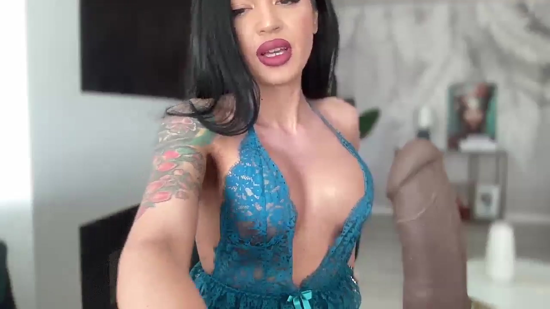 Gallery image thumbnail from BELLADIANA's myfreecams stream on, 04/23/2026, 07:07 image 9 of 20