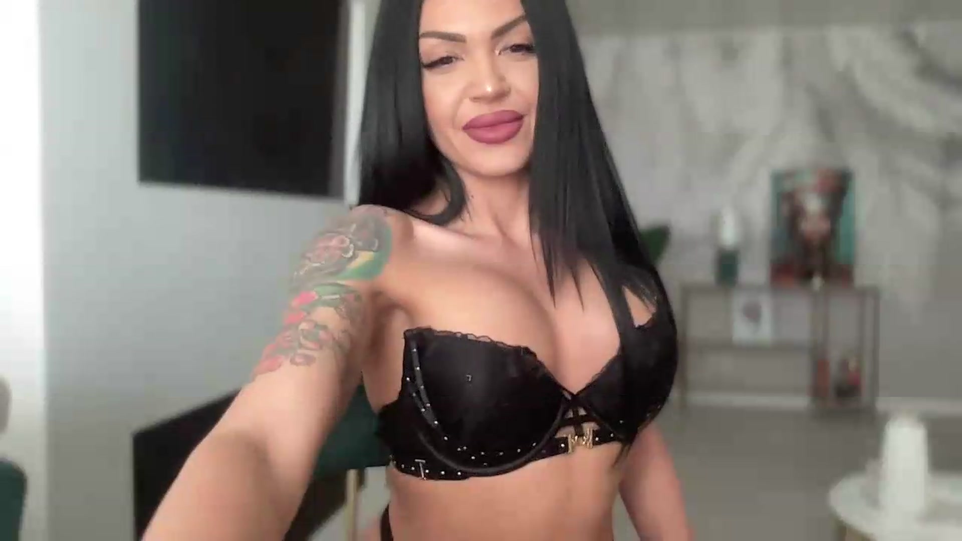 Gallery image thumbnail from BELLADIANA's myfreecams stream on, 05/14/2026, 13:30 image 7 of 20