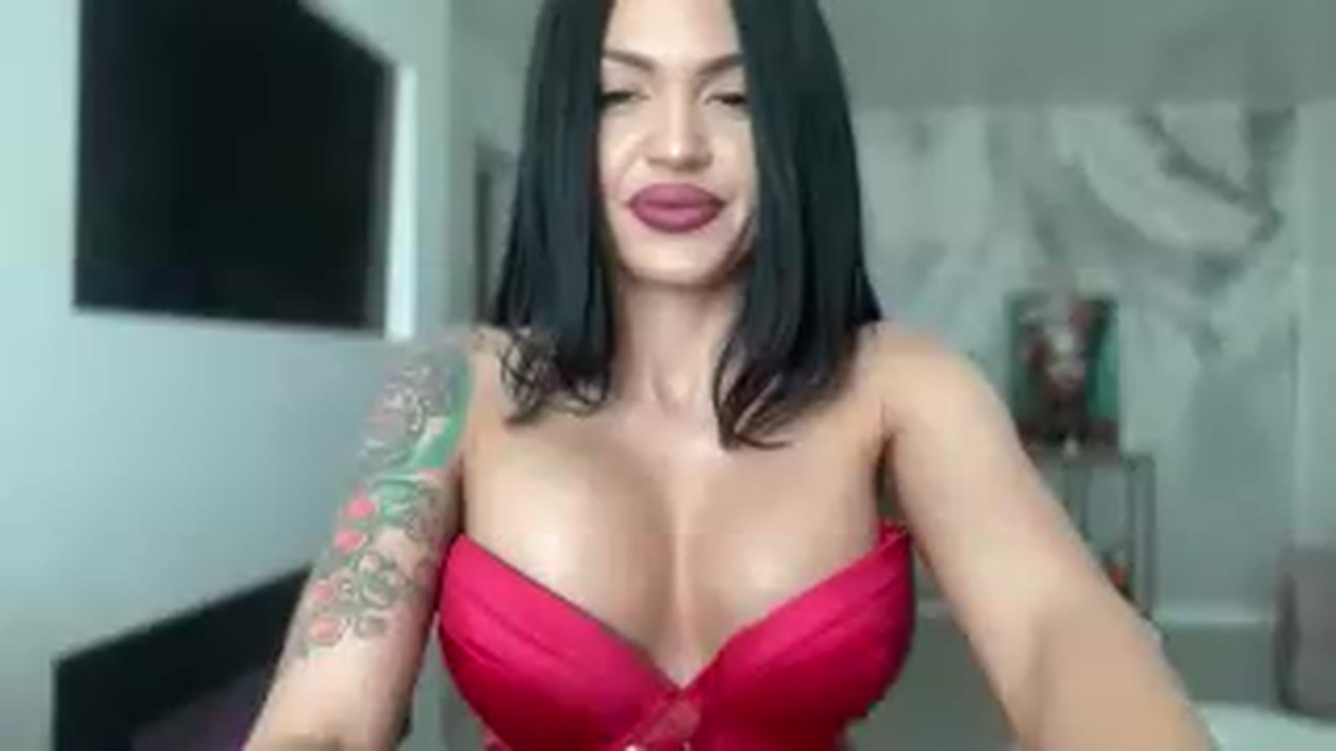 Gallery image thumbnail from BELLADIANA's myfreecams stream on, 05/15/2026, 12:01 image 18 of 20