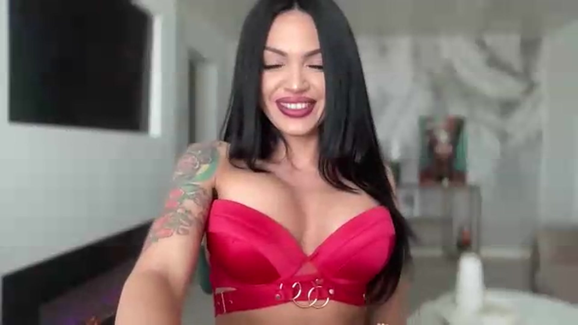 Gallery image thumbnail from BELLADIANA's myfreecams stream on, 05/15/2026, 12:01 image 7 of 20