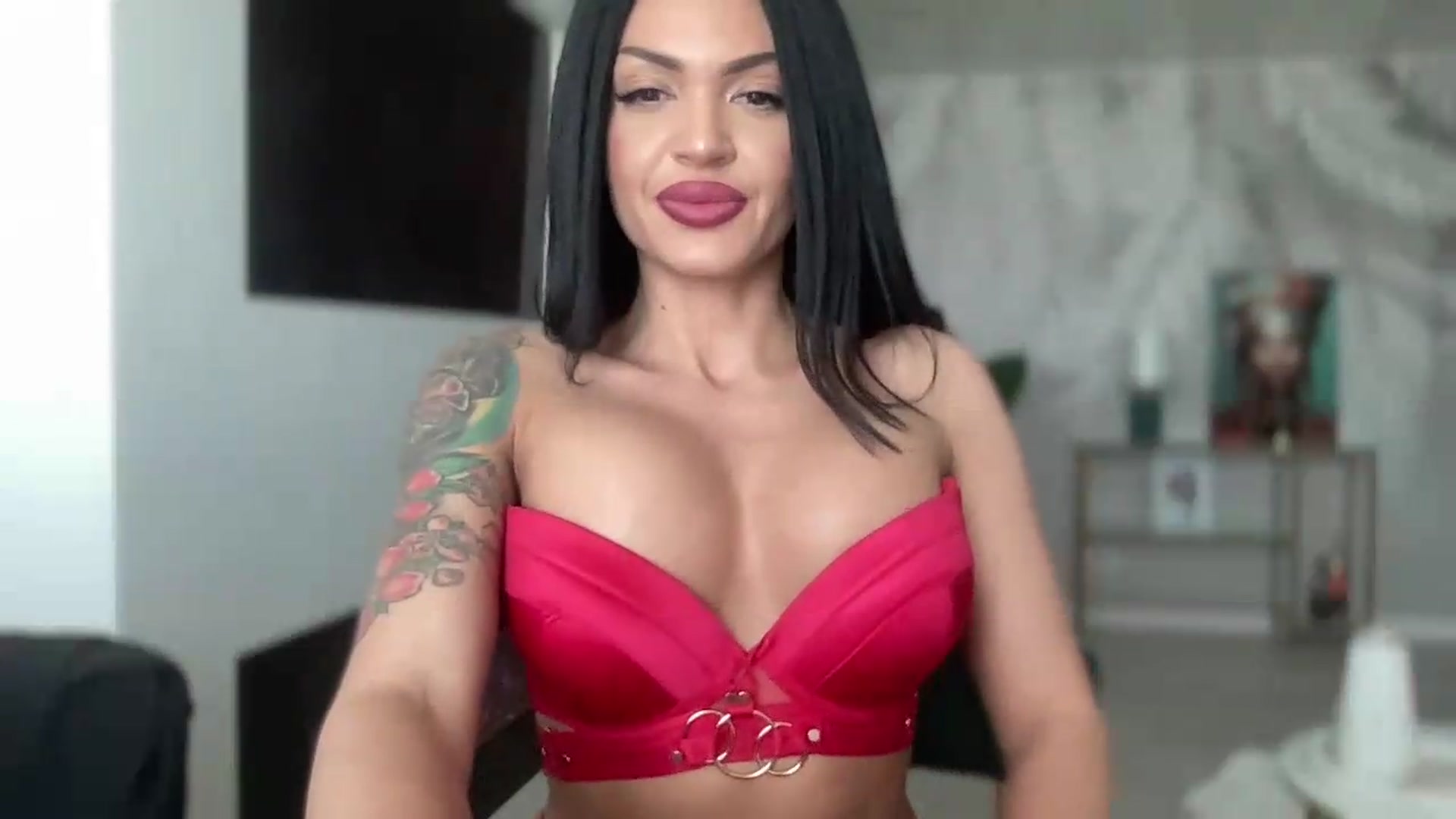 Gallery image thumbnail from BELLADIANA's myfreecams stream on, 05/15/2026, 13:12 image 15 of 20