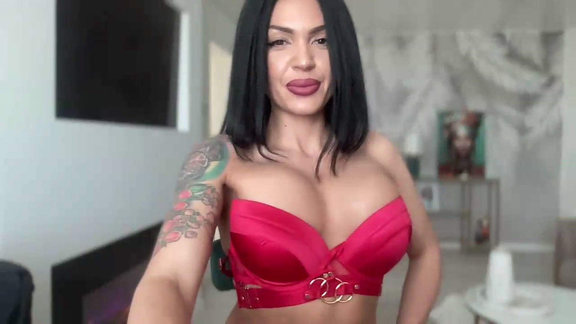 Gallery image thumbnail from BELLADIANA's myfreecams stream on, 05/15/2026, 13:51 image 5 of 20