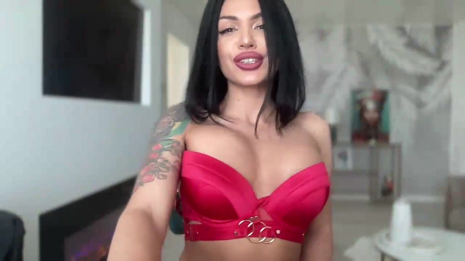 Gallery image thumbnail from BELLADIANA's myfreecams stream on, 05/15/2026, 13:51 image 6 of 20