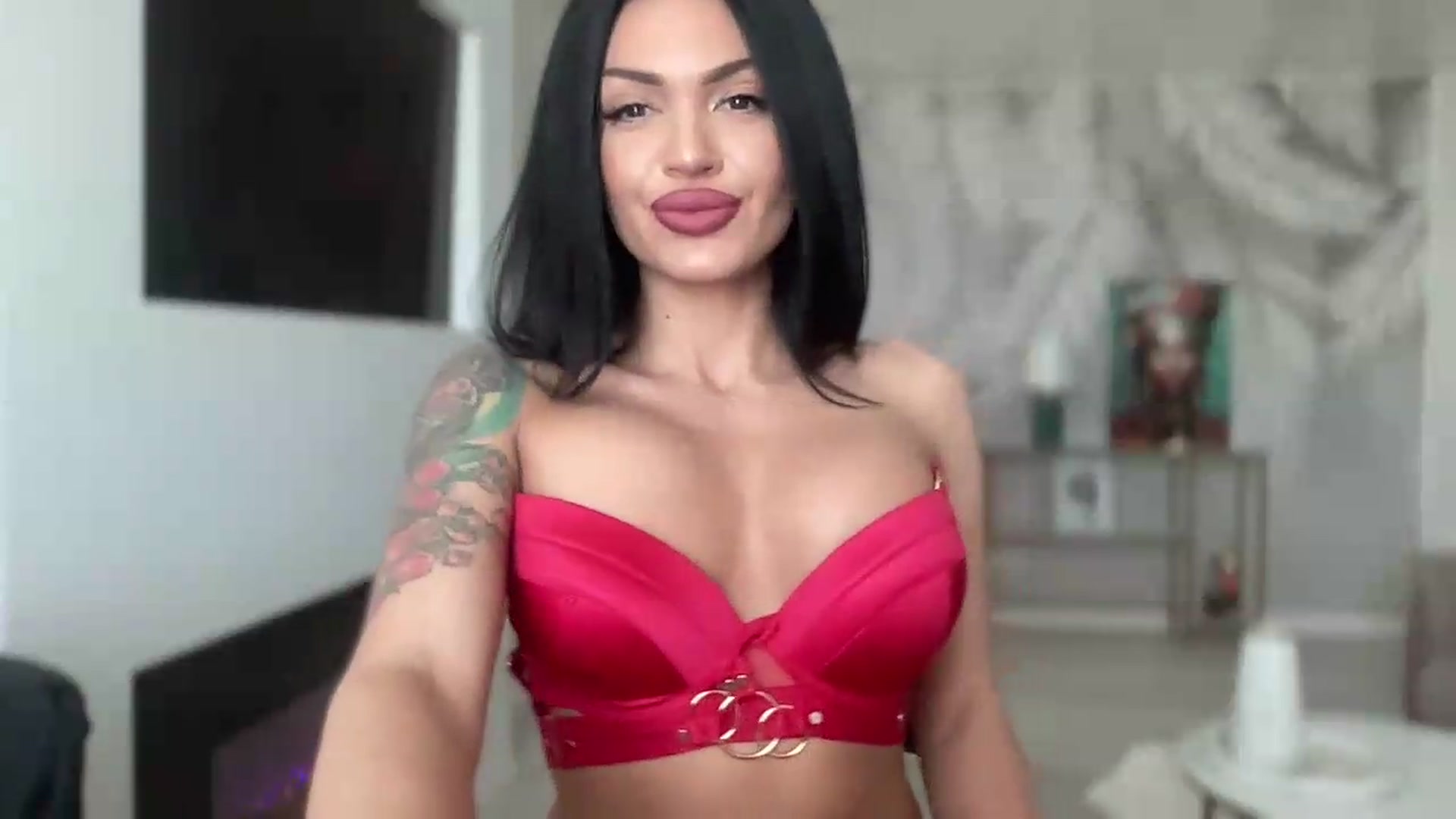 Gallery image thumbnail from BELLADIANA's myfreecams stream on, 05/15/2026, 13:51 image 2 of 20