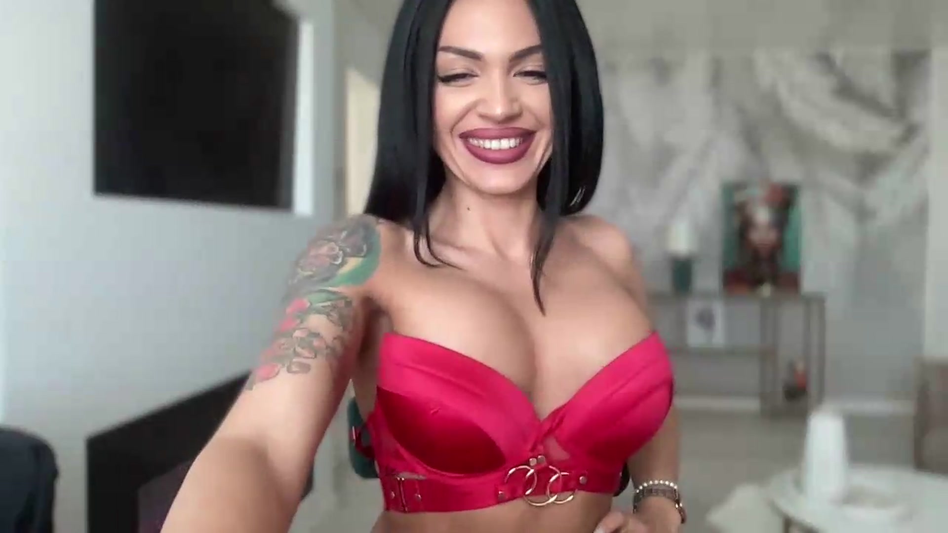 Gallery image thumbnail from BELLADIANA's myfreecams stream on, 05/15/2026, 13:51 image 3 of 20