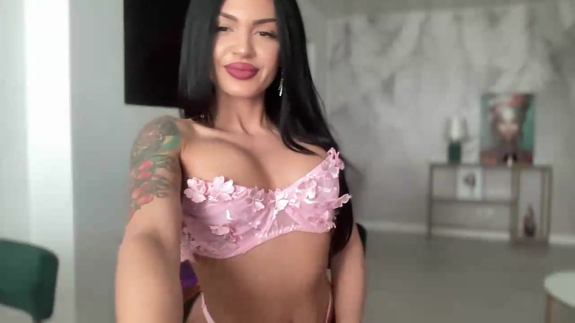 Gallery image thumbnail from BELLADIANA's myfreecams stream on, 05/18/2026, 12:42 image 7 of 20