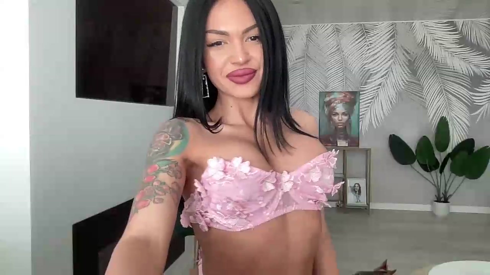 Gallery image thumbnail from BELLADIANA's myfreecams stream on, 06/16/2026, 09:55 image 7 of 20