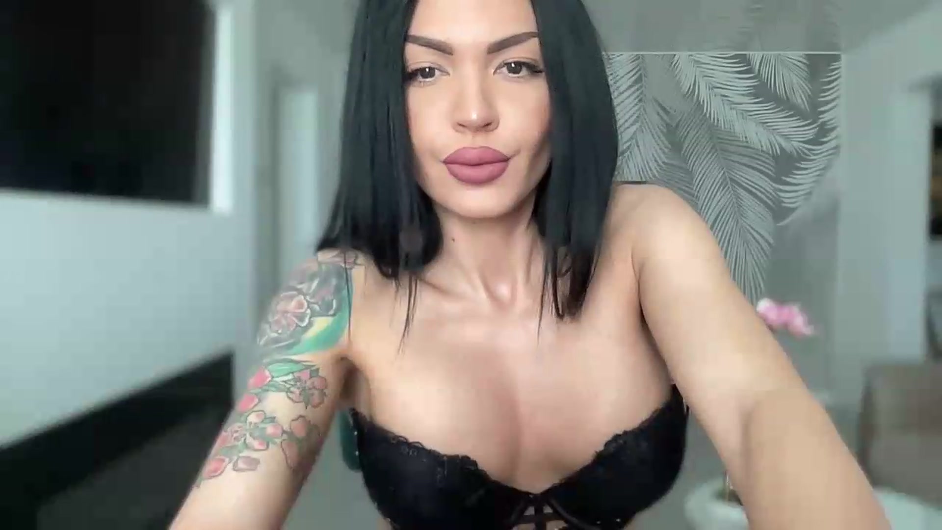 Gallery image thumbnail from BELLADIANA's myfreecams stream on, 07/07/2026, 10:41 image 14 of 20