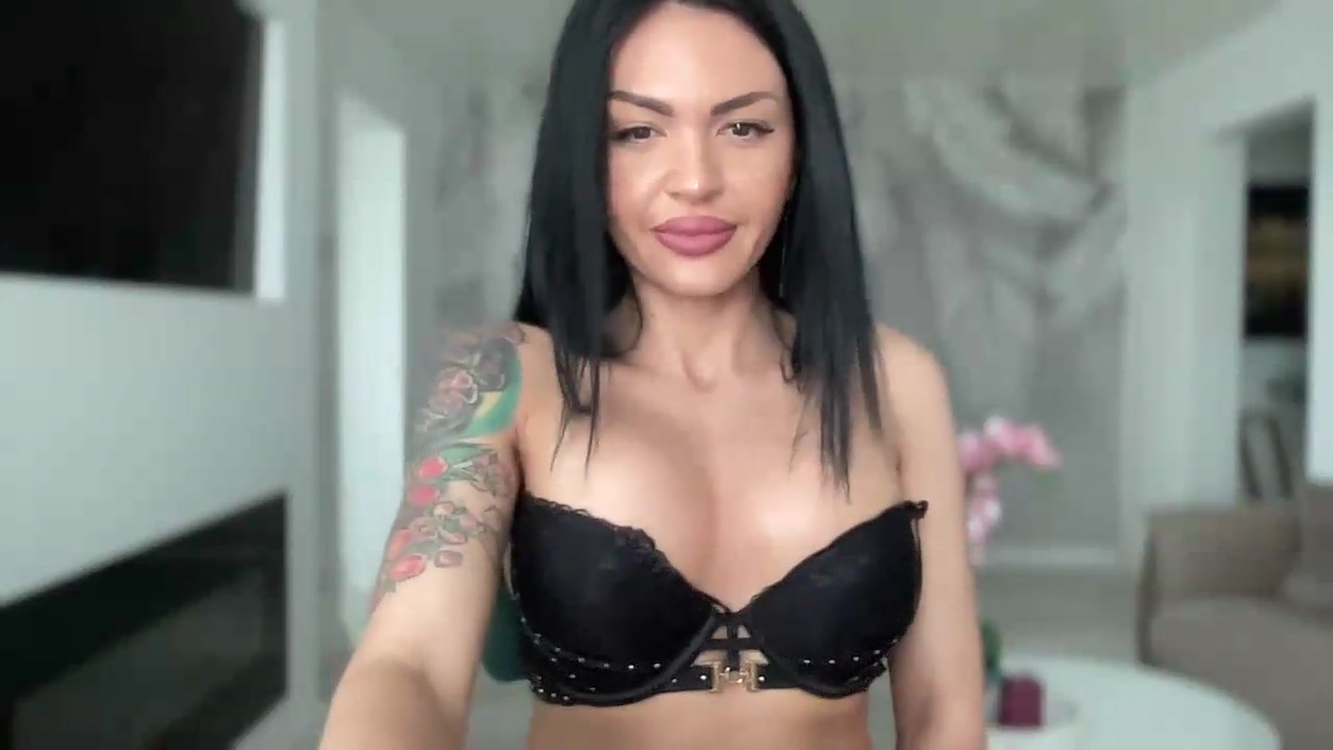 Gallery image thumbnail from BELLADIANA's myfreecams stream on, 07/07/2026, 15:40 image 11 of 20