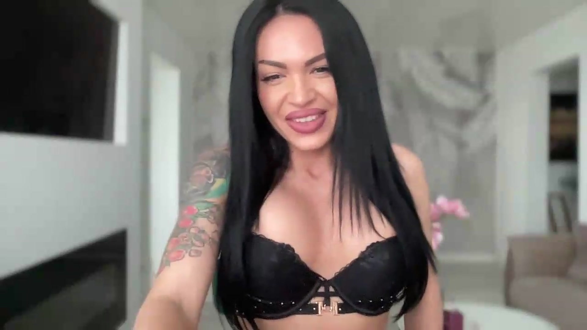 Gallery image thumbnail from BELLADIANA's myfreecams stream on, 07/07/2026, 15:40 image 9 of 20