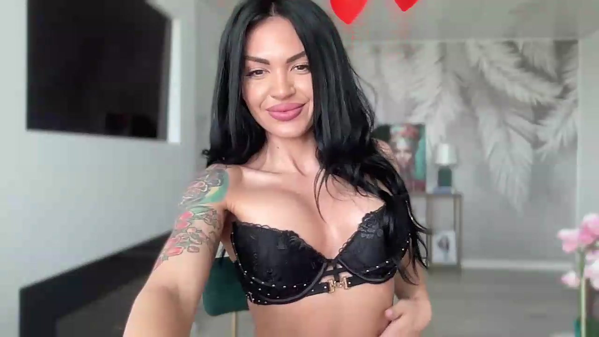 Gallery image thumbnail from BELLADIANA's myfreecams stream on, 07/14/2026, 13:32 image 12 of 20