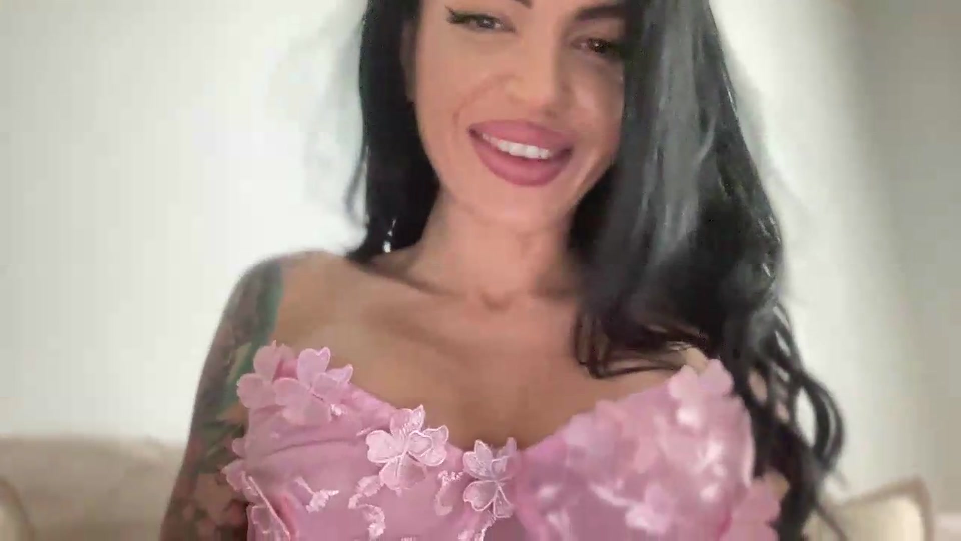 Gallery image thumbnail from BELLADIANA's myfreecams stream on, 07/15/2026, 16:23 image 17 of 20