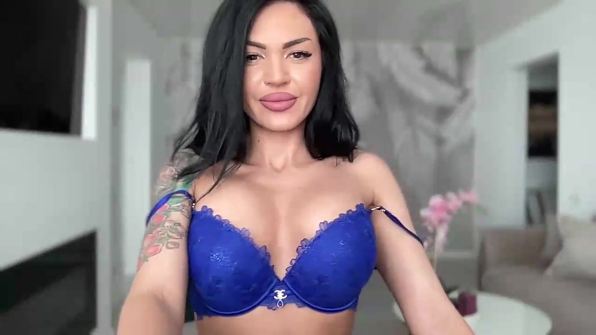 Gallery image thumbnail from BELLADIANA's myfreecams stream on, 07/16/2026, 12:01 image 7 of 20