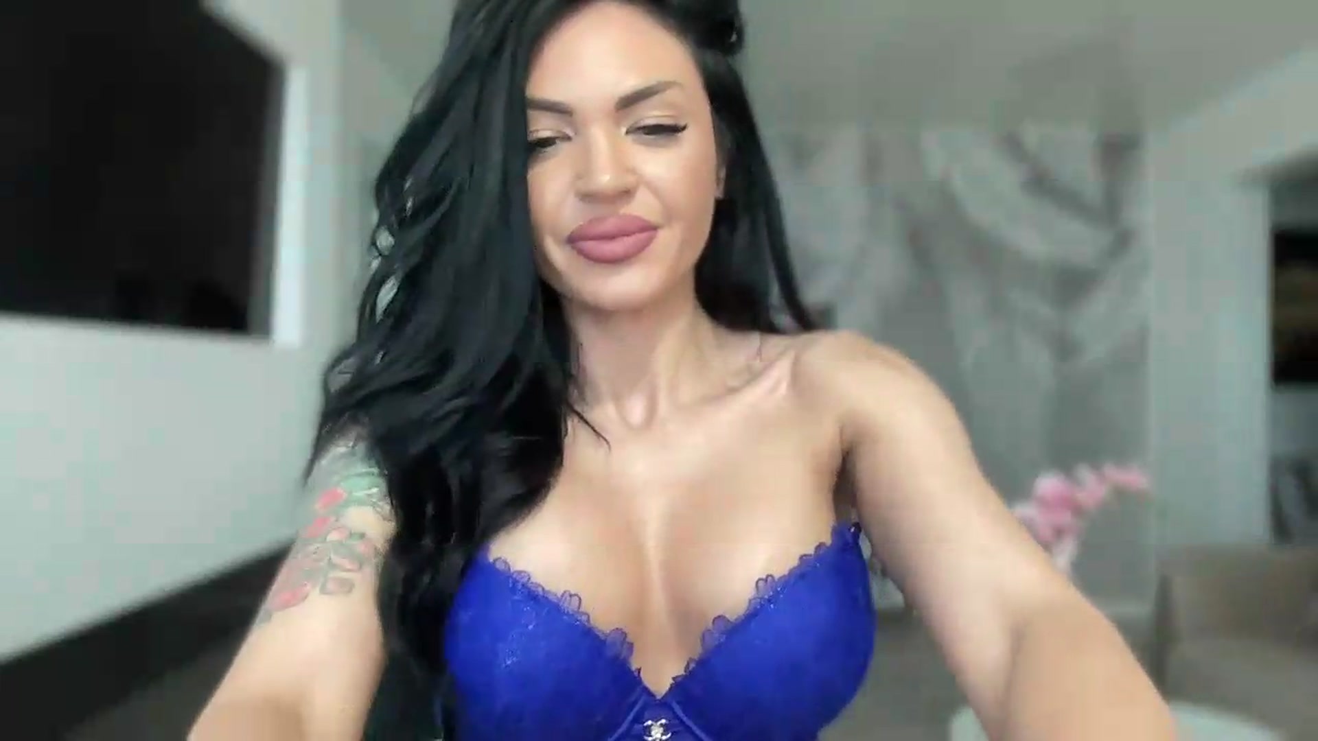 Gallery image thumbnail from BELLADIANA's myfreecams stream on, 07/16/2026, 16:45 image 10 of 20