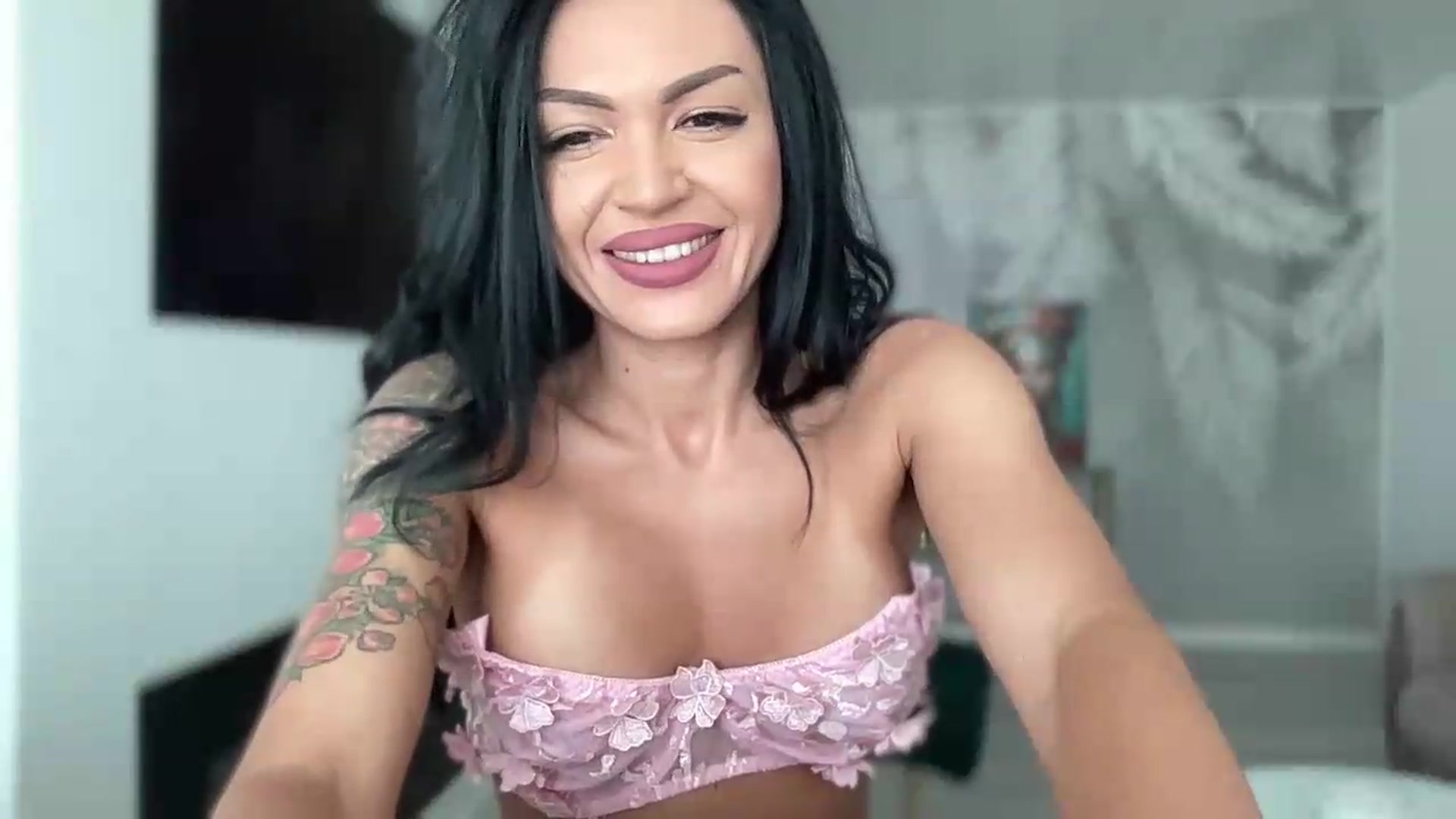 Gallery image thumbnail from BELLADIANA's myfreecams stream on, 07/31/2026, 10:14 image 4 of 20