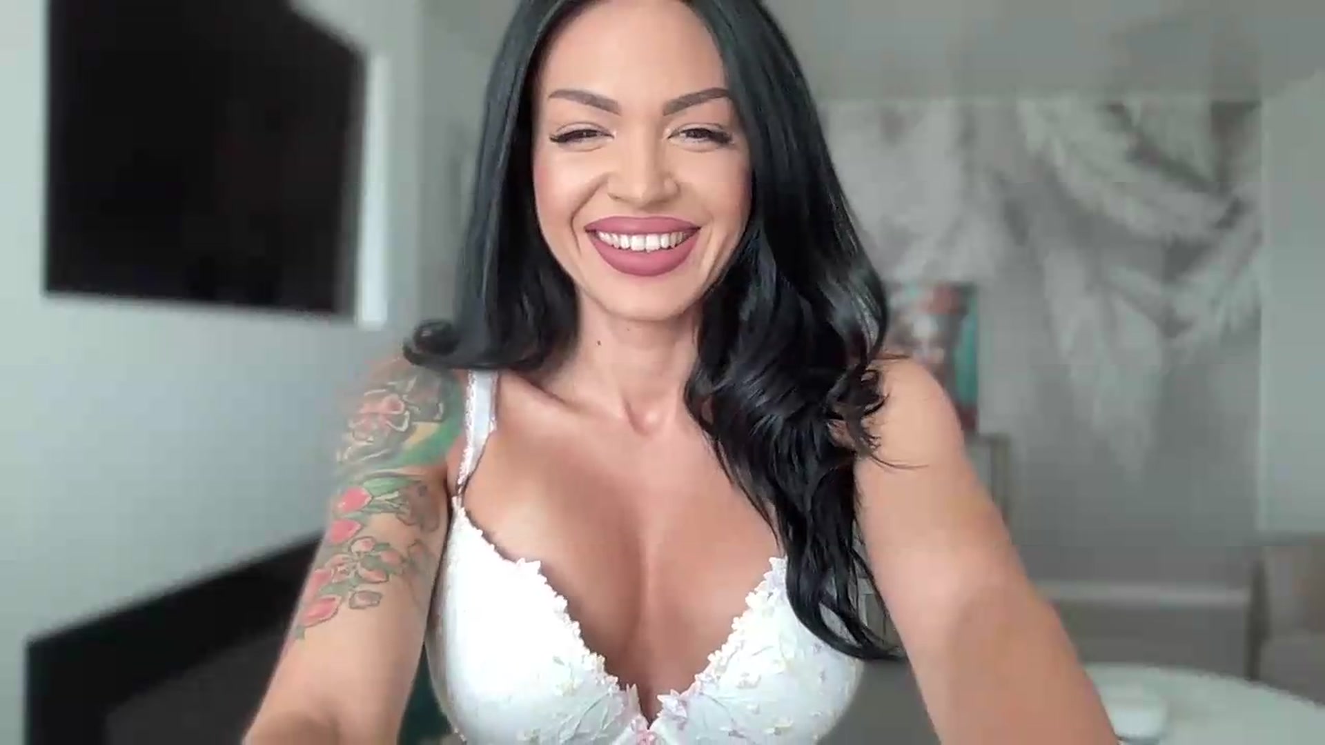Gallery image thumbnail from BELLADIANA's myfreecams stream on, 08/07/2026, 09:20 image 20 of 20
