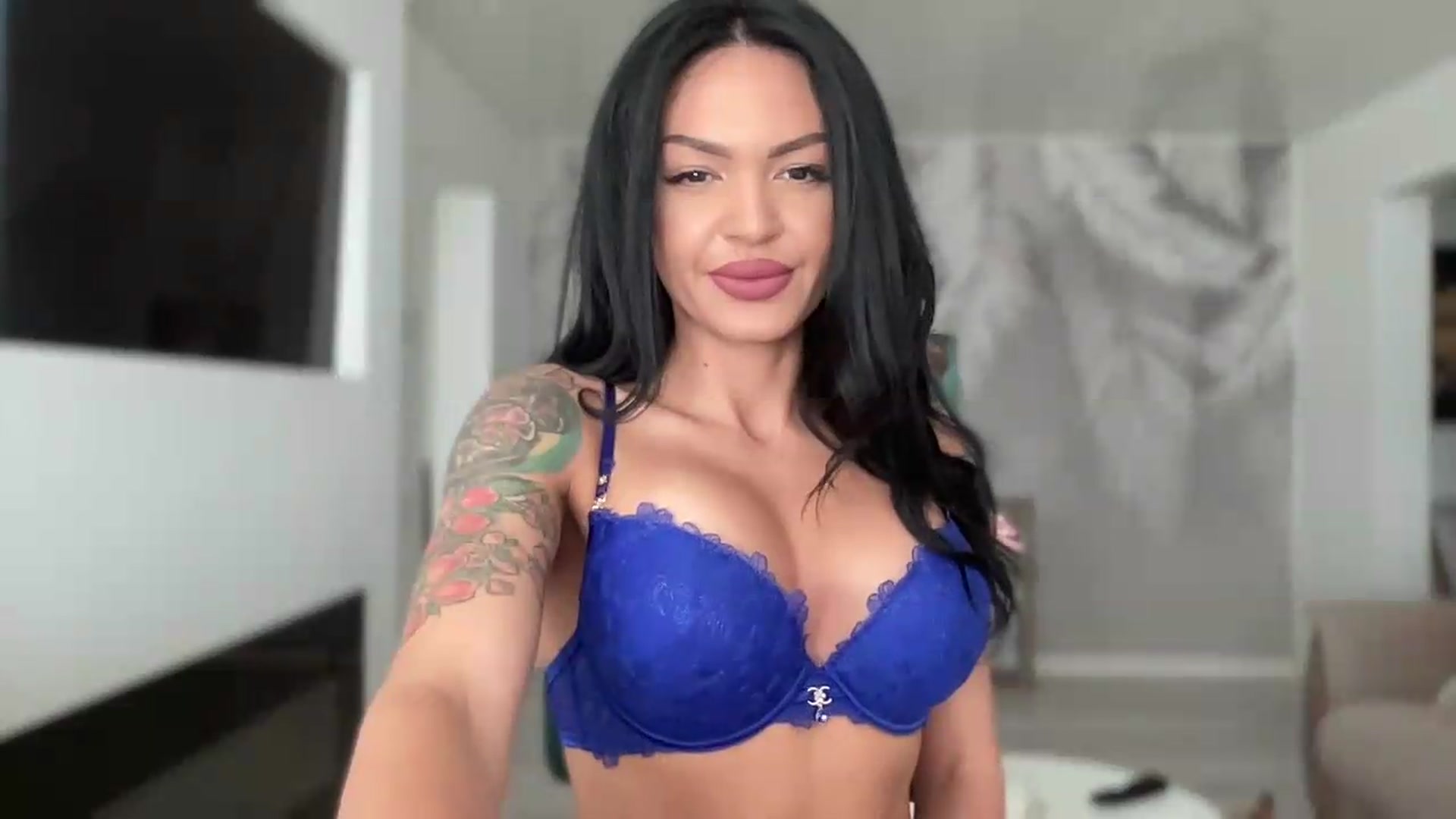 Gallery image thumbnail from BELLADIANA's myfreecams stream on, 08/11/2026, 09:40 image 5 of 20