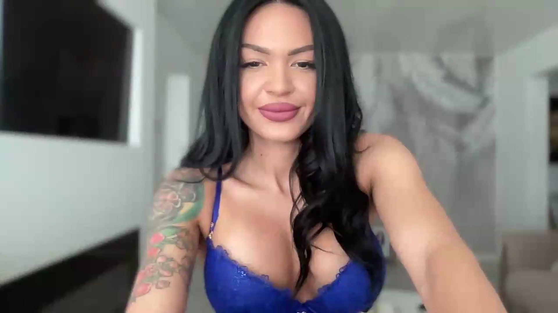 Gallery image thumbnail from BELLADIANA's myfreecams stream on, 08/11/2026, 09:40 image 16 of 20