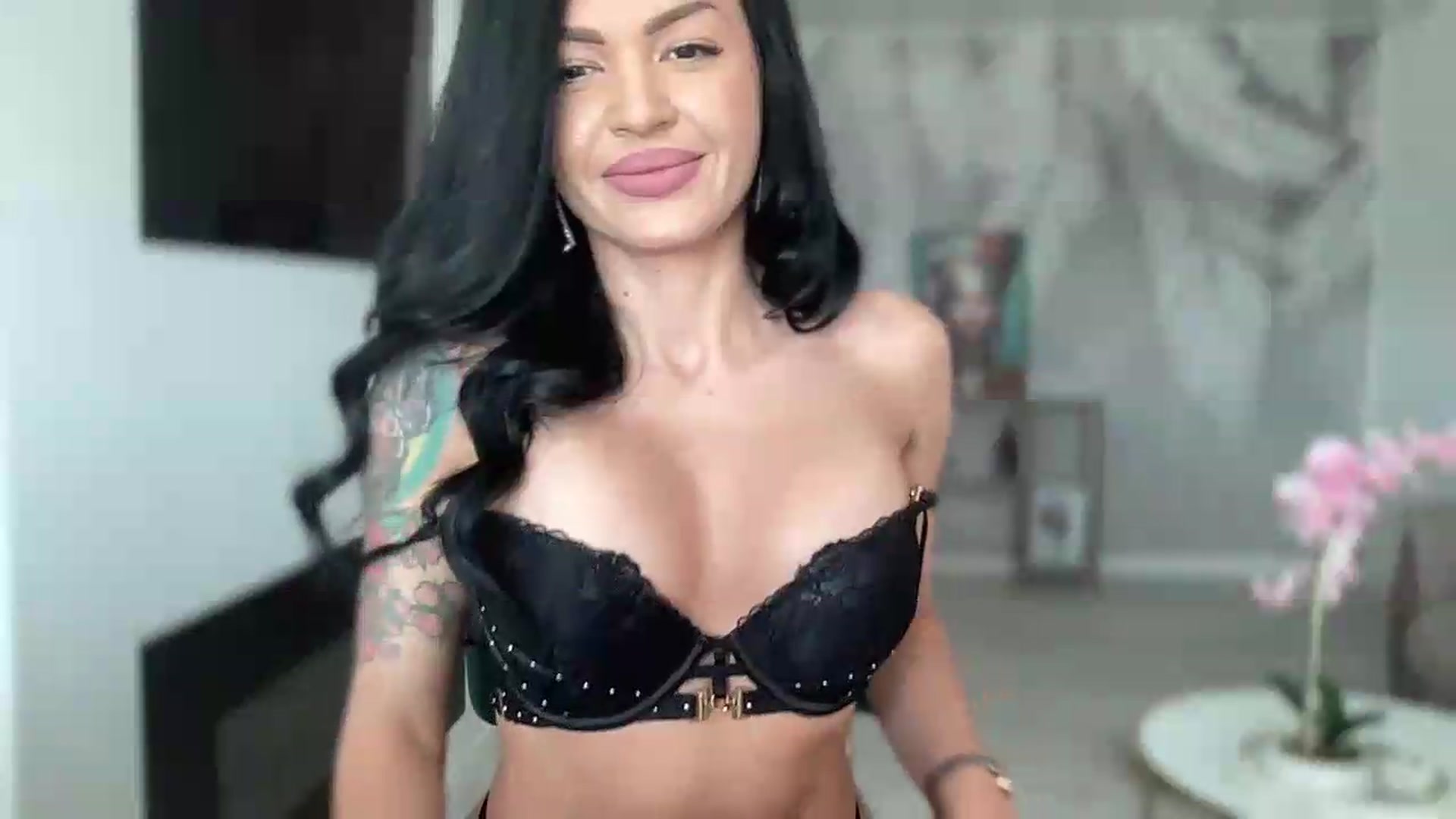 Gallery image thumbnail from BELLADIANA's myfreecams stream on, 08/12/2026, 08:19 image 18 of 20