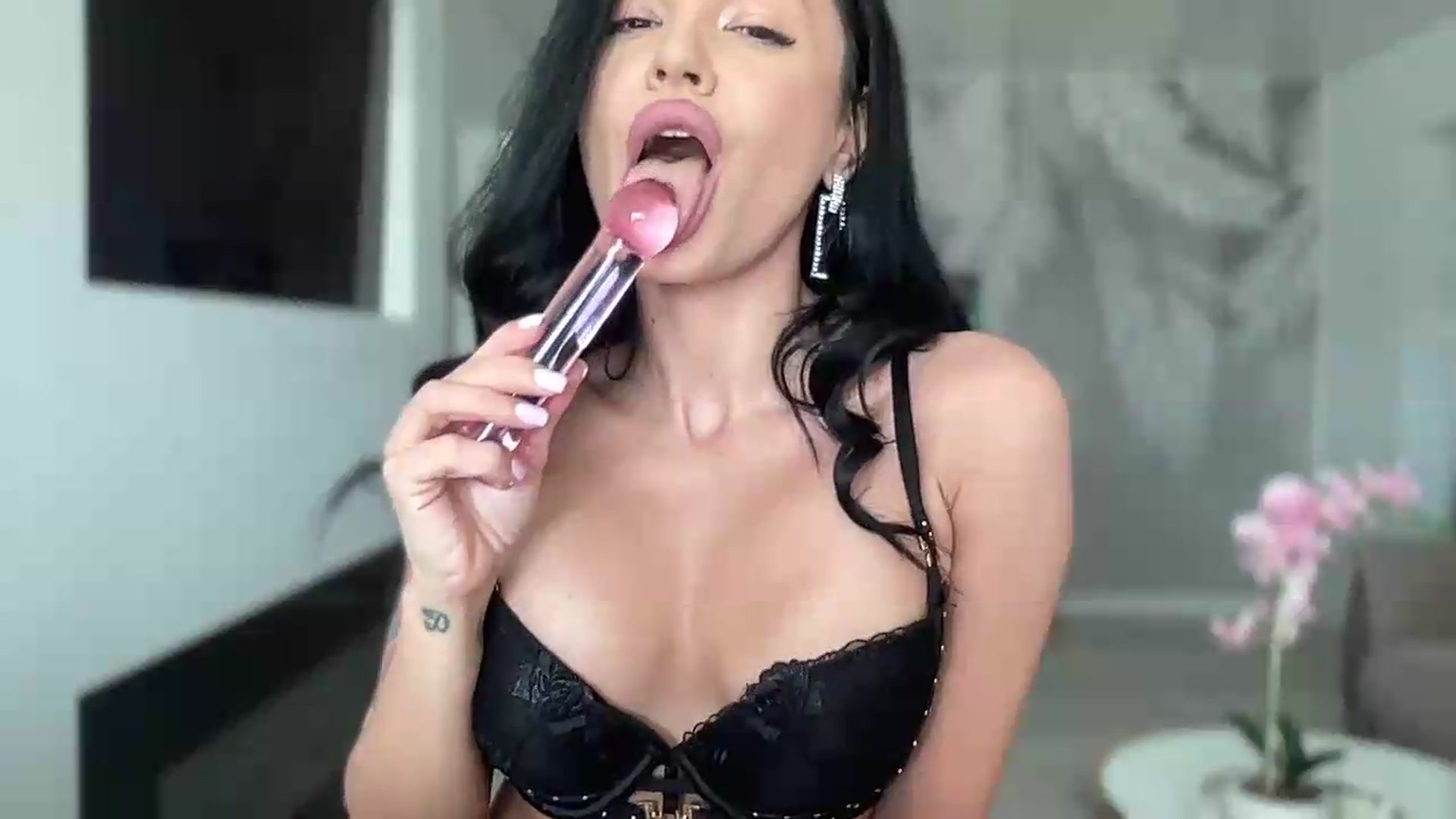 Gallery image thumbnail from BELLADIANA's myfreecams stream on, 08/12/2026, 08:19 image 12 of 20