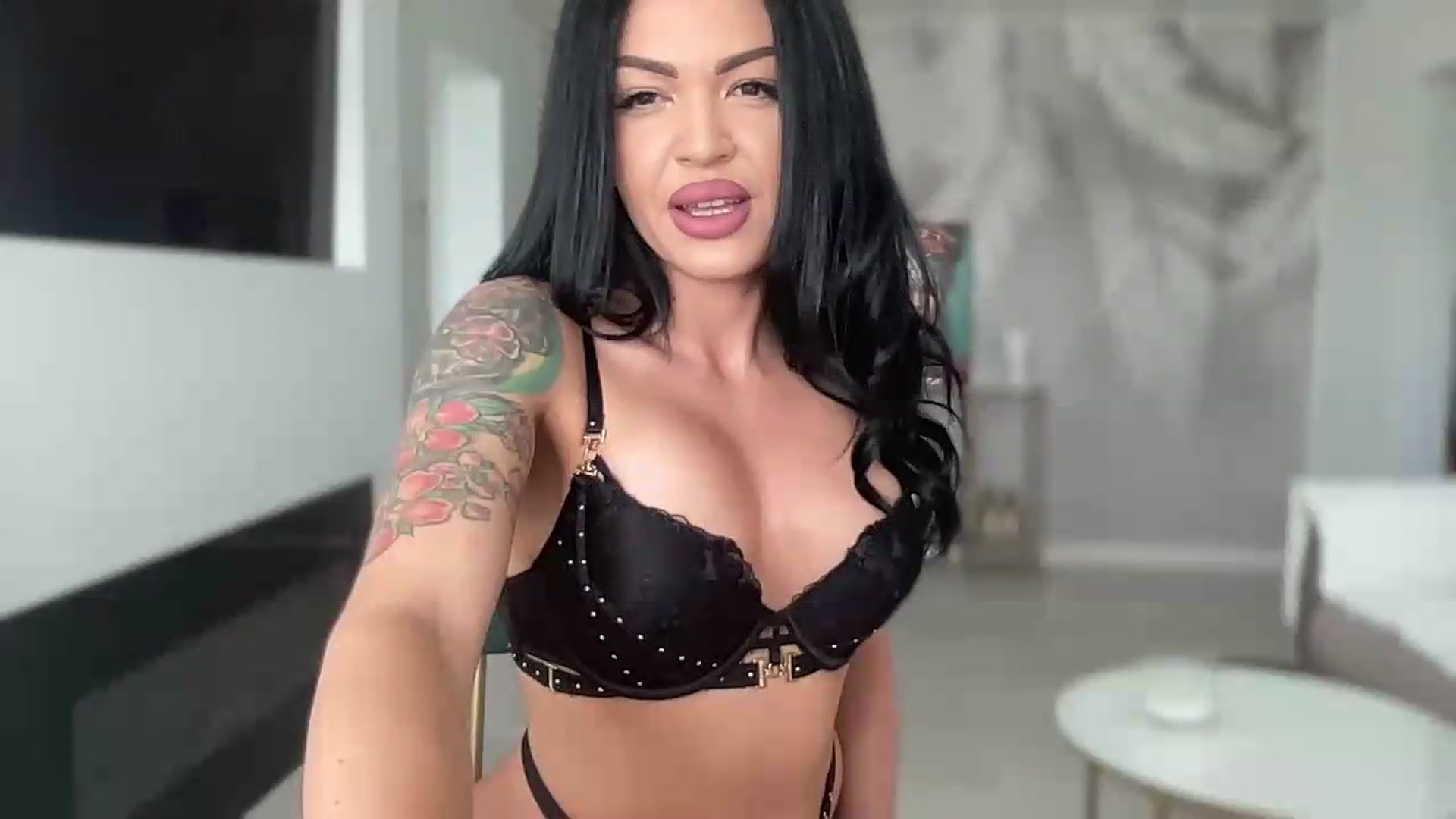 Gallery image thumbnail from BELLADIANA's myfreecams stream on, 08/19/2026, 09:10 image 16 of 20