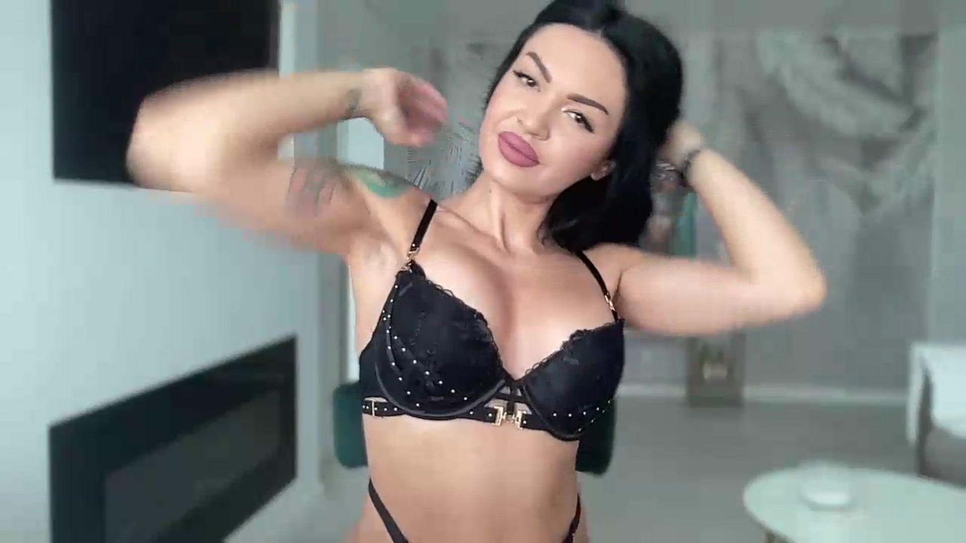 Gallery image thumbnail from BELLADIANA's myfreecams stream on, 08/19/2026, 09:10 image 8 of 20