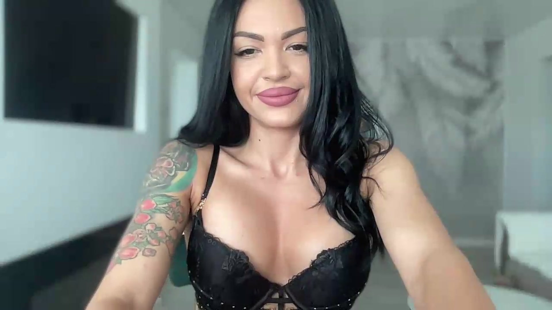 Gallery image thumbnail from BELLADIANA's myfreecams stream on, 08/19/2026, 09:10 image 19 of 20