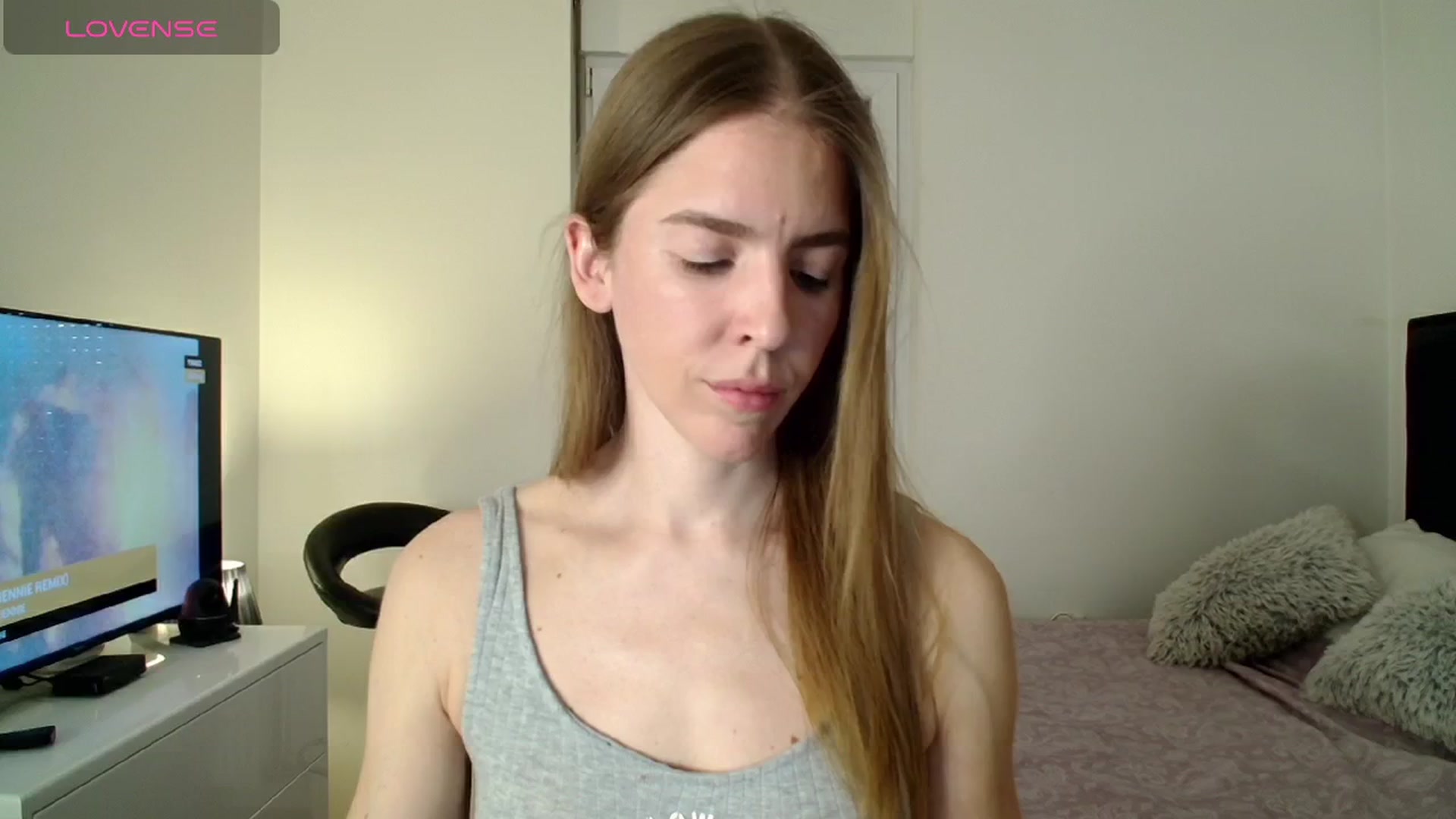 Gallery image thumbnail from BELLA_'s myfreecams stream on, 05/01/2026, 16:41 image 2 of 20