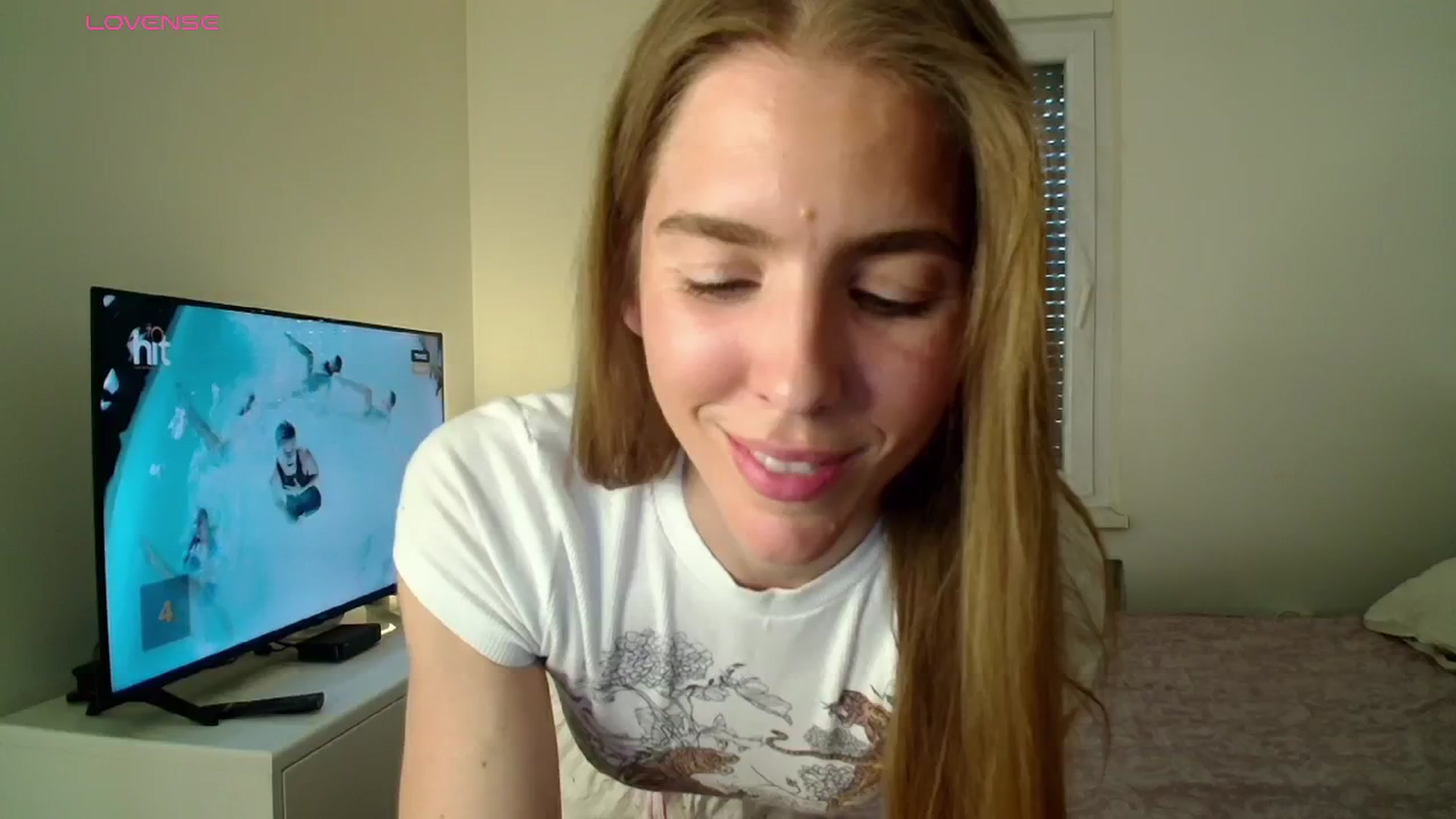 Gallery image thumbnail from BELLA_'s myfreecams stream on, 05/03/2026, 16:35 image 5 of 20