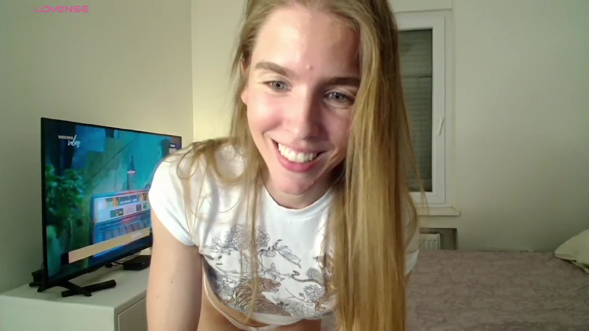 Gallery image thumbnail from BELLA_'s myfreecams stream on, 05/03/2026, 19:45 image 17 of 20