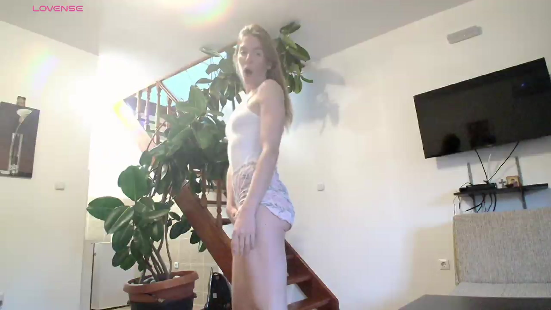 Gallery image thumbnail from BELLA_'s myfreecams stream on, 05/07/2026, 17:48 image 14 of 20
