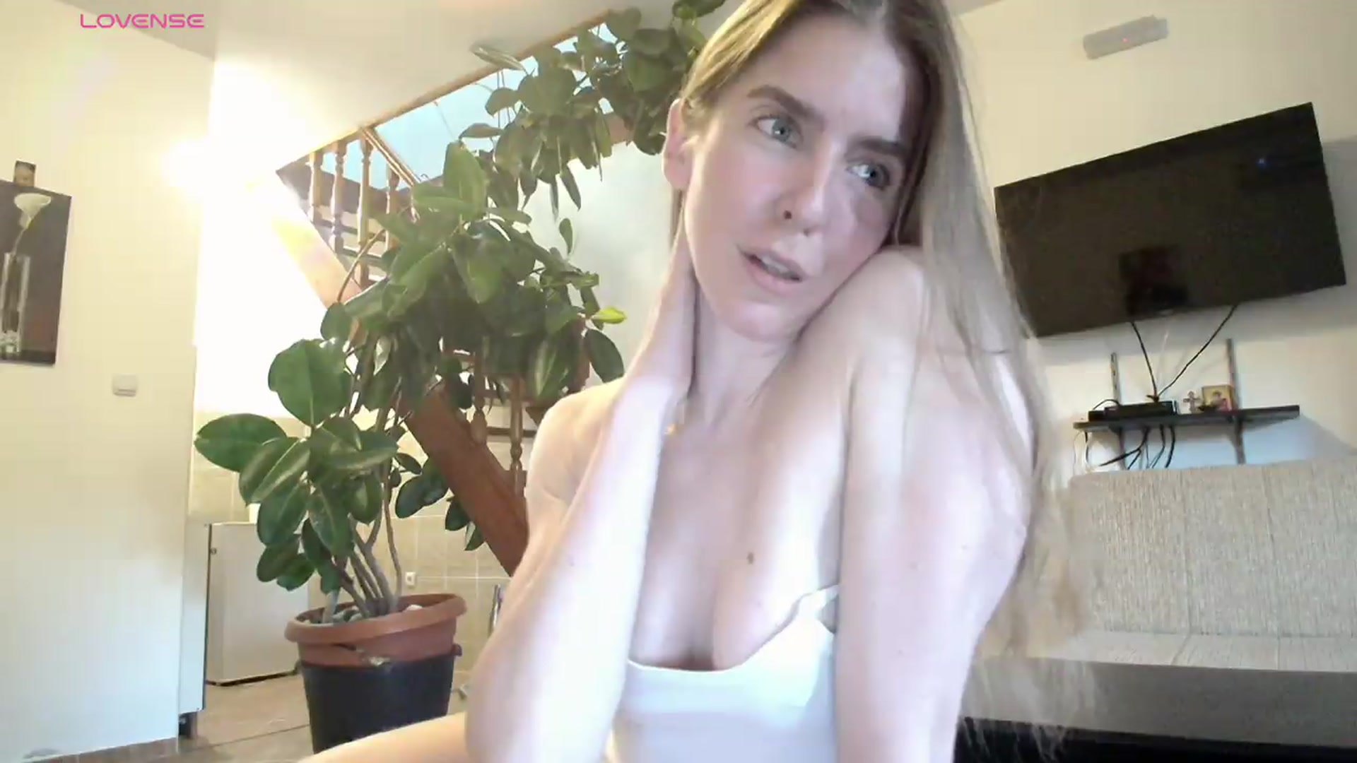 Gallery image thumbnail from BELLA_'s myfreecams stream on, 05/07/2026, 17:48 image 6 of 20