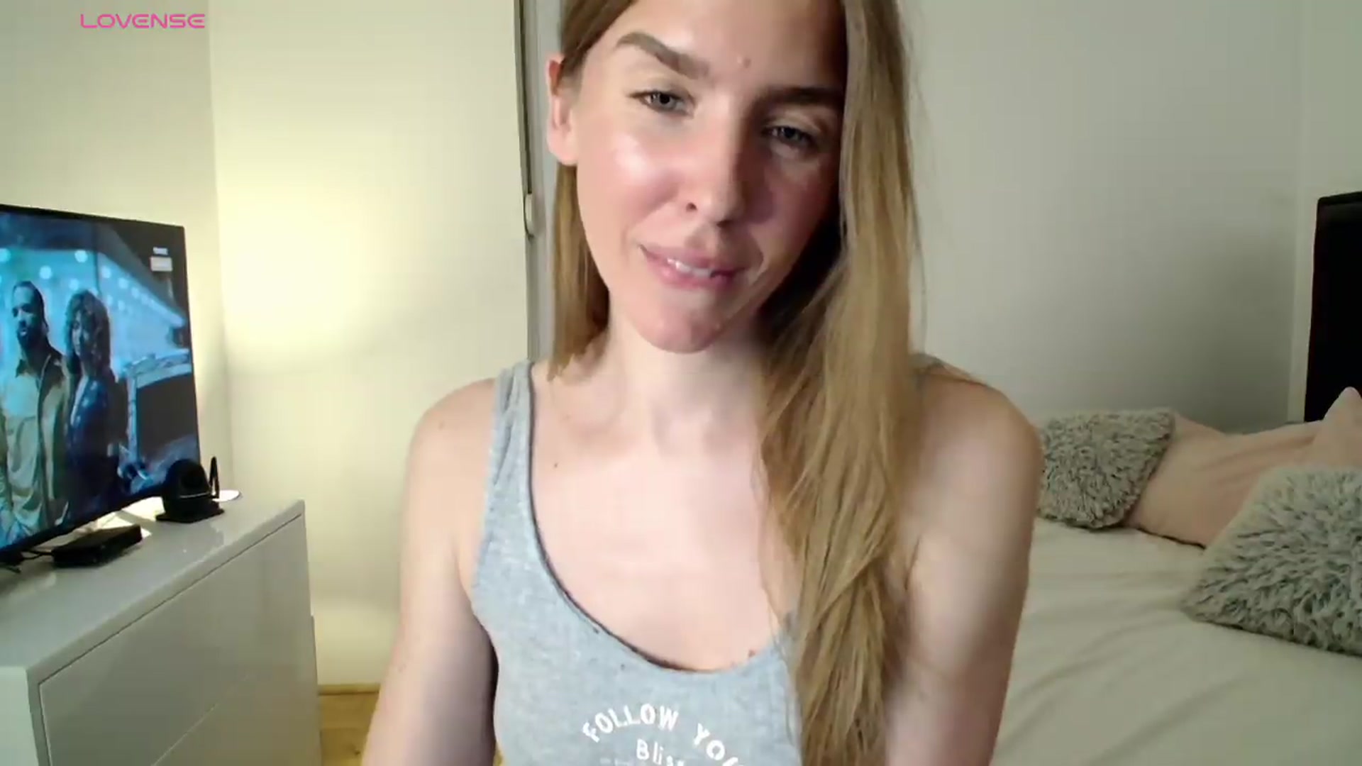Gallery image thumbnail from BELLA_'s myfreecams stream on, 07/12/2026, 18:19 image 13 of 20