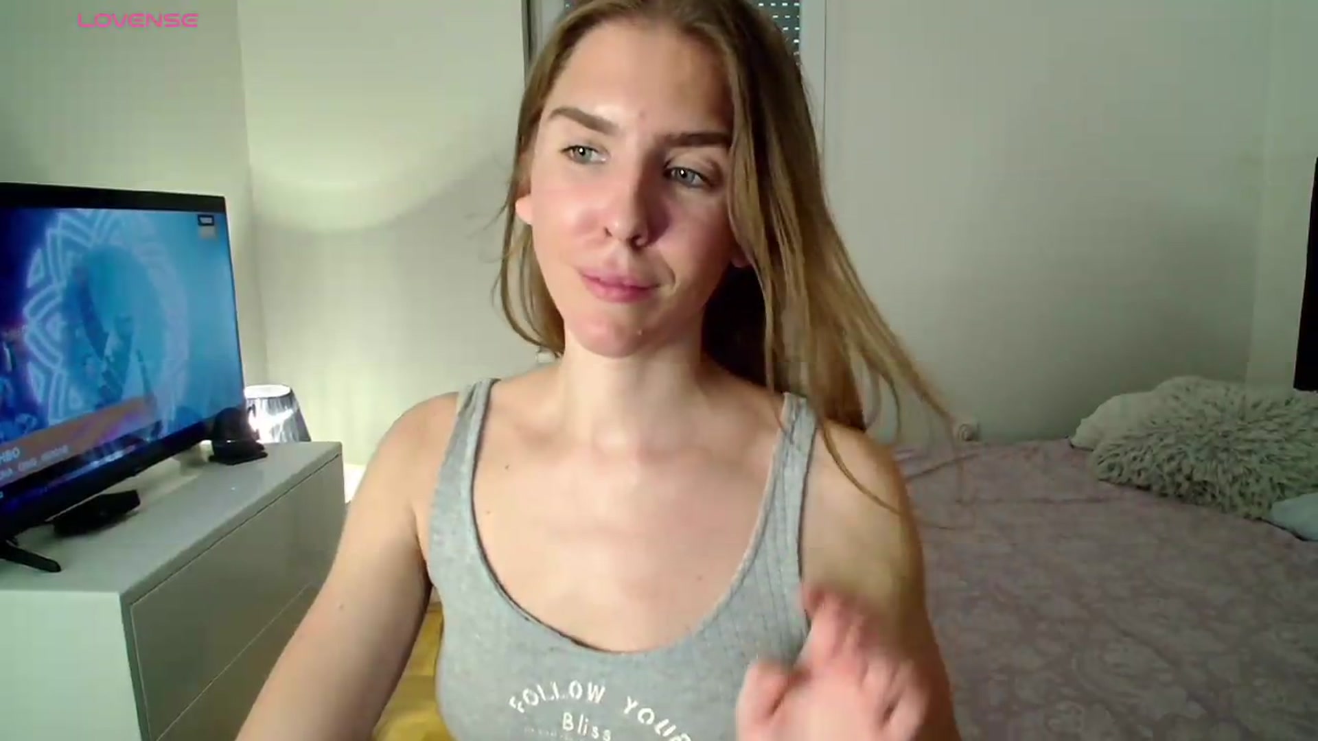 Gallery image thumbnail from BELLA_'s myfreecams stream on, 08/11/2026, 18:13 image 5 of 20