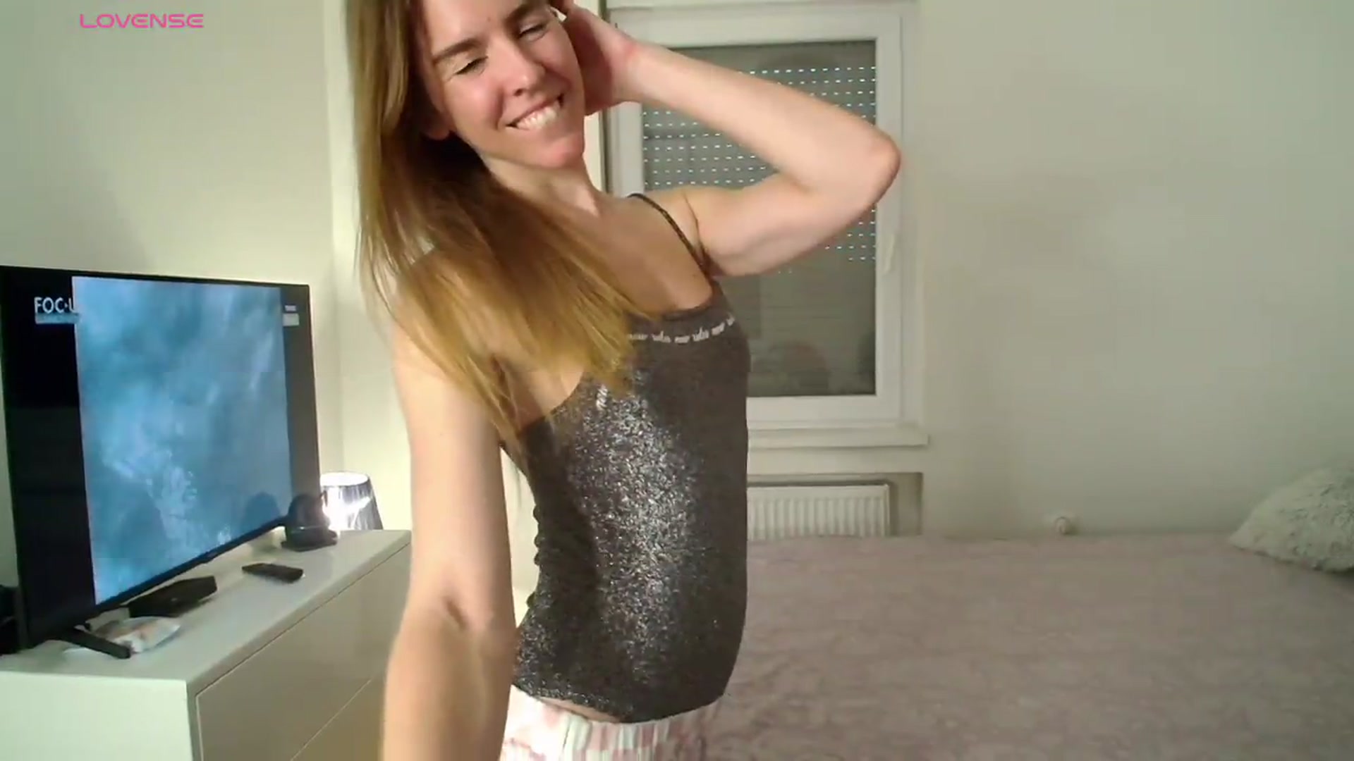 Gallery image thumbnail from BELLA_'s myfreecams stream on, 08/17/2026, 17:29 image 12 of 20