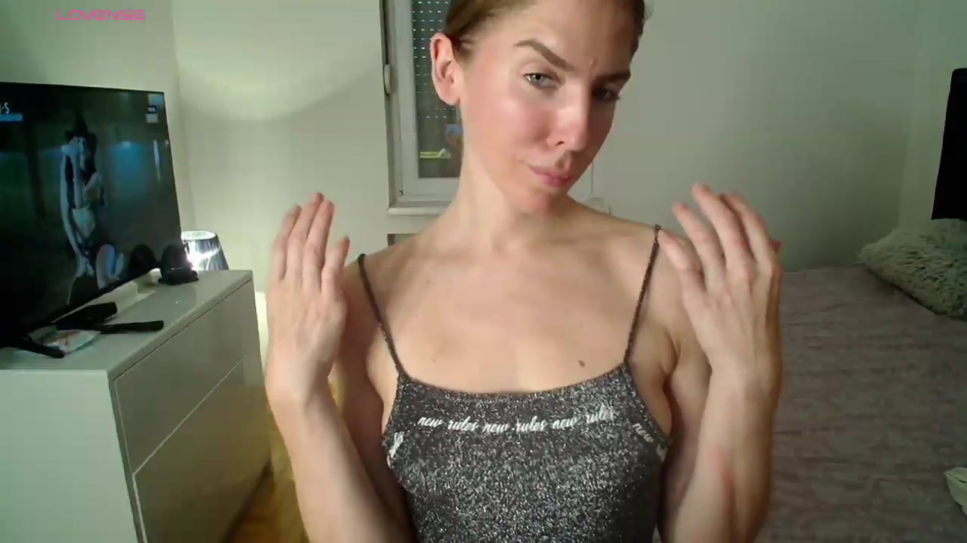 Gallery image thumbnail from BELLA_'s myfreecams stream on, 08/18/2026, 17:19 image 13 of 20