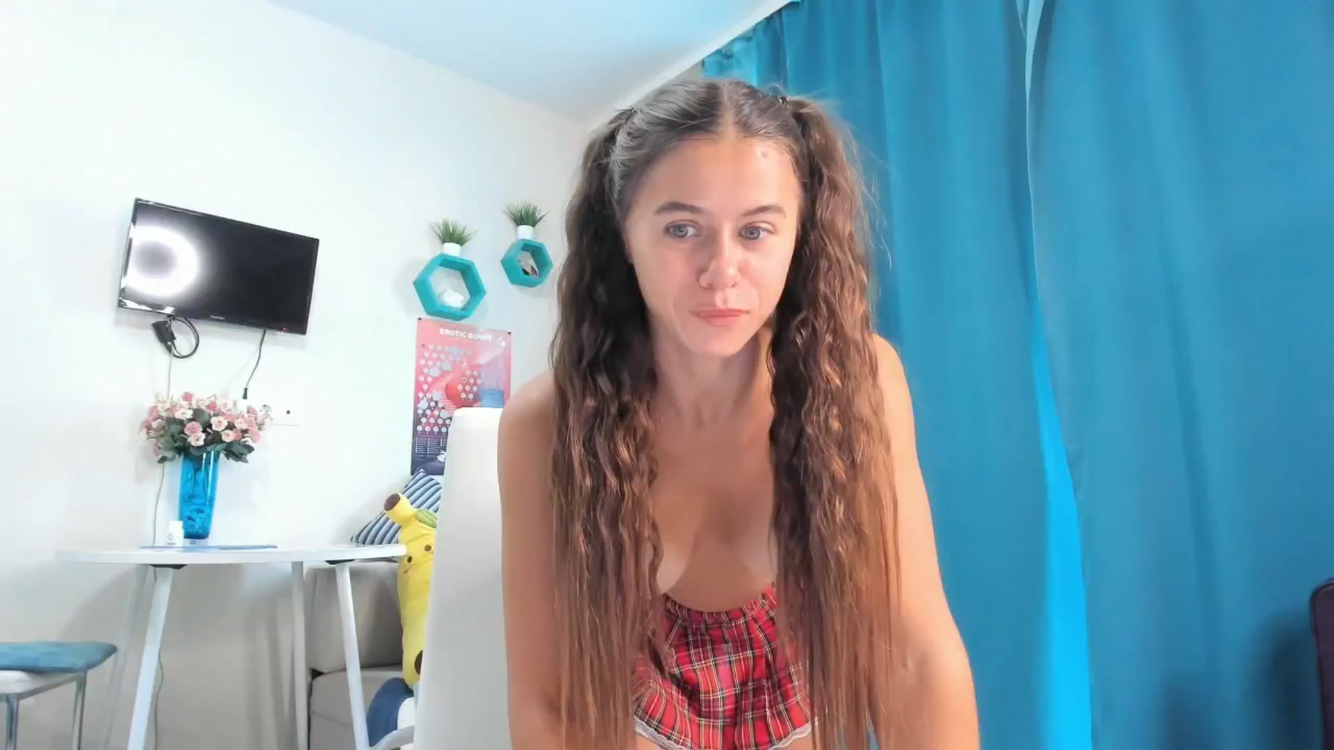 Gallery image thumbnail from BELLA_ROSEMAR's myfreecams stream on, 10/18/2025, 12:25 image 1 of 20