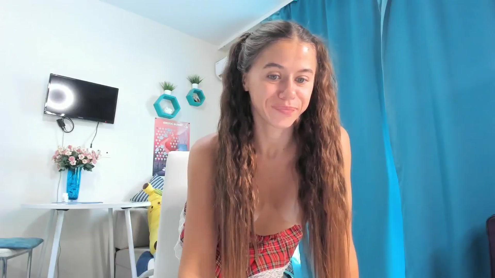 Gallery image thumbnail from BELLA_ROSEMAR's myfreecams stream on, 10/18/2025, 12:25 image 12 of 20