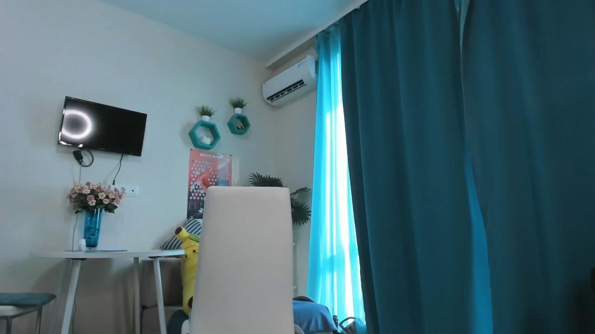 Gallery image thumbnail from BELLA_ROSEMAR's myfreecams stream on, 10/18/2025, 12:48 image 18 of 20