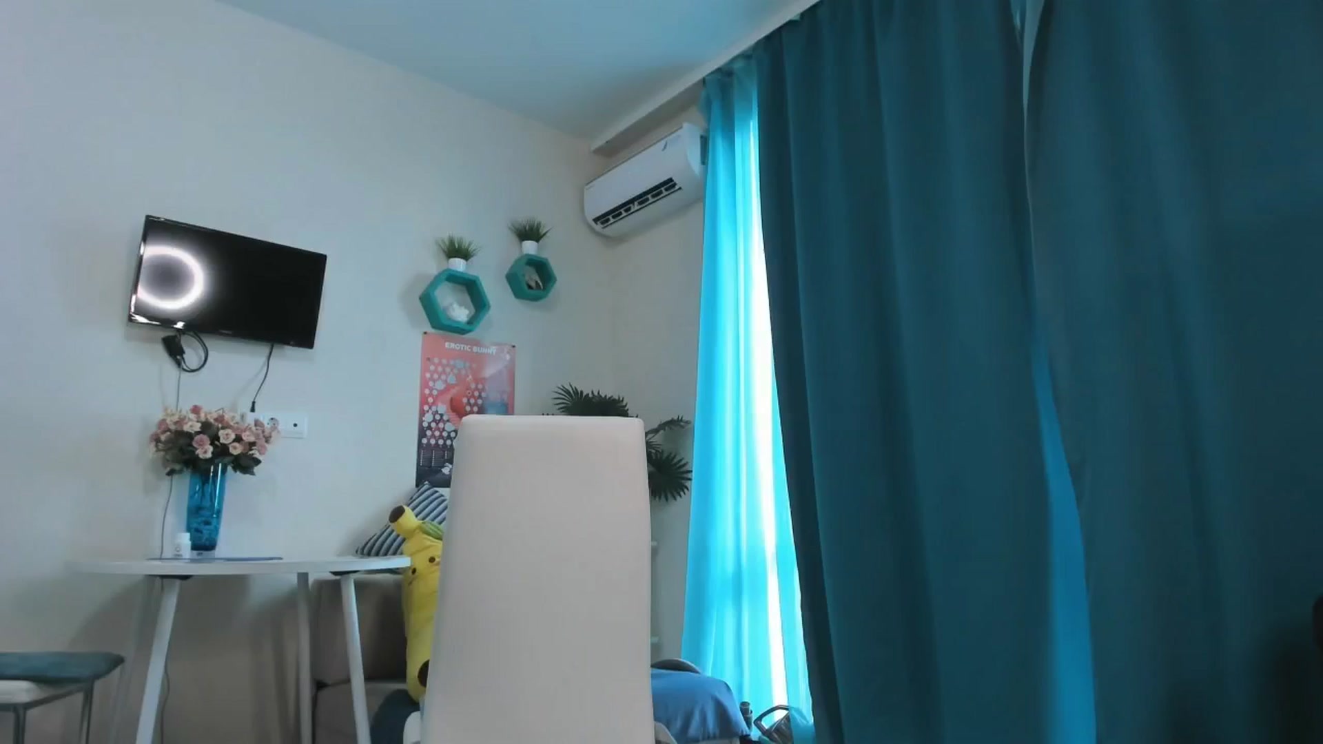 Gallery image thumbnail from BELLA_ROSEMAR's myfreecams stream on, 10/18/2025, 12:48 image 17 of 20