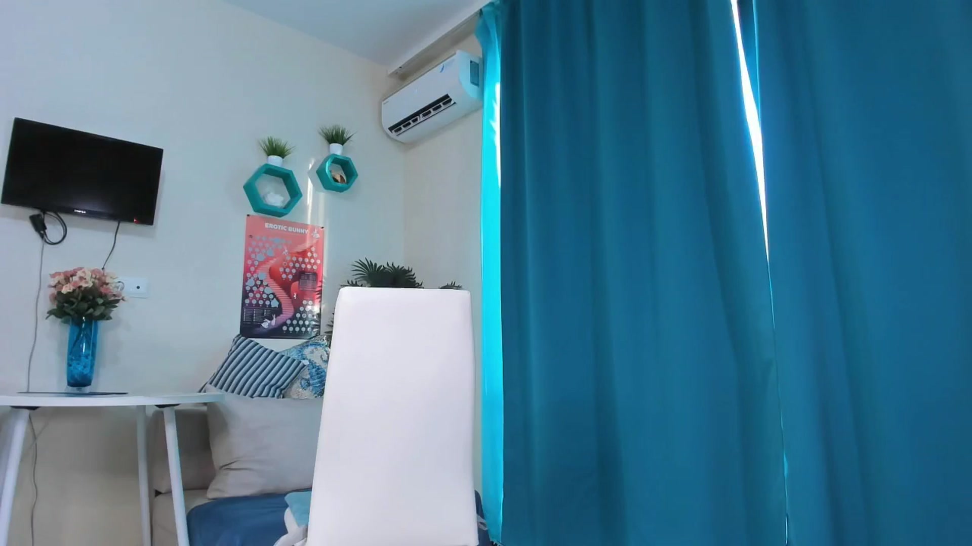 Gallery image thumbnail from BELLA_ROSEMAR's myfreecams stream on, 11/05/2025, 14:08 image 3 of 20
