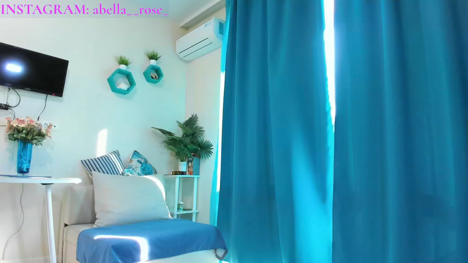 Gallery image thumbnail from BELLA_ROSEMAR's myfreecams stream on, 02/20/2026, 12:42 image 11 of 20